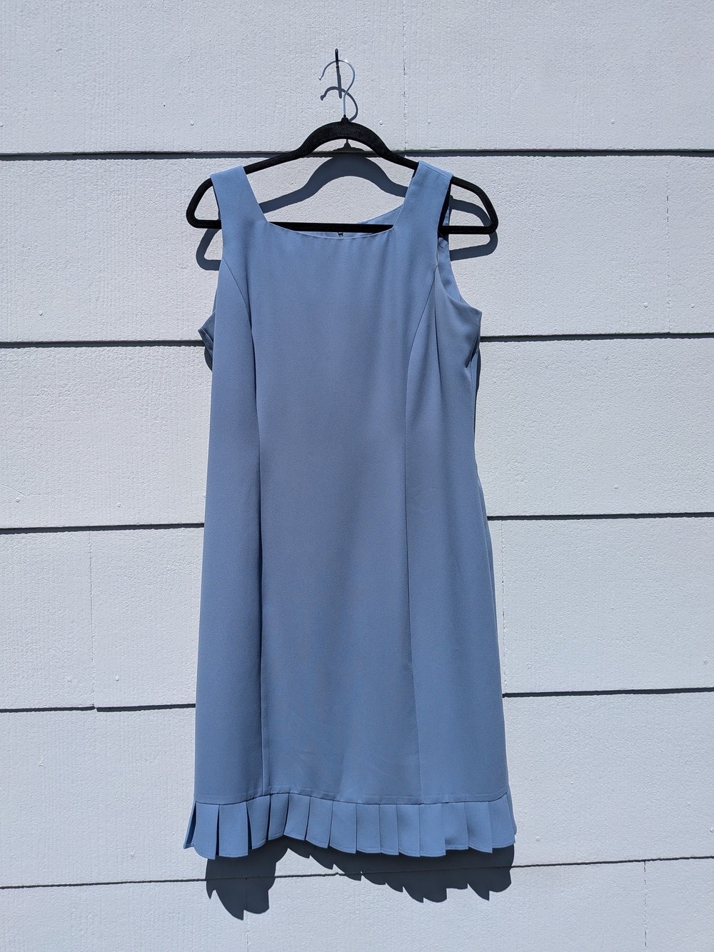 Sleeveless Light Blue Pleated Hem Dress